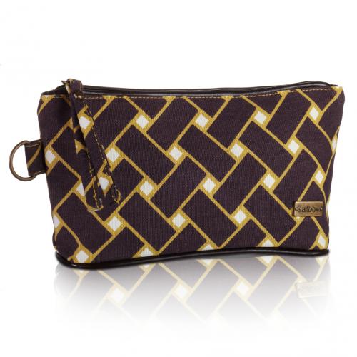 basketweave cosmetic bag in vineyard