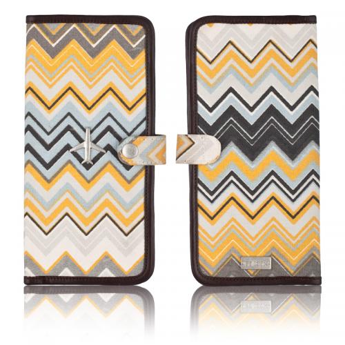 zigzag travel wallet in storm